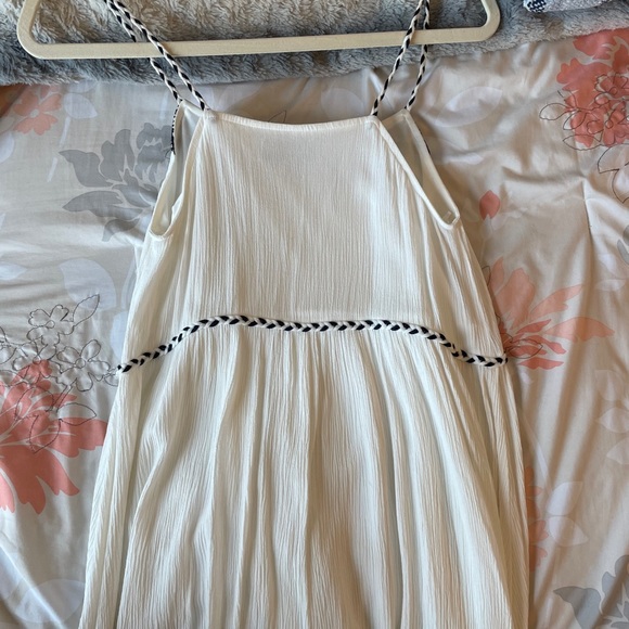 Lulu’s Summer Dress - Picture 2 of 3